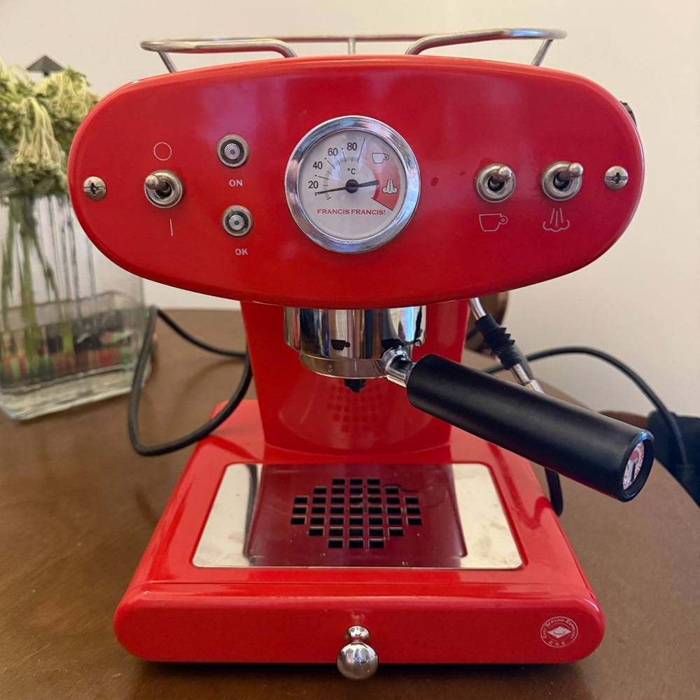 Illy Francis Francis Vintage Red Espresso Machine